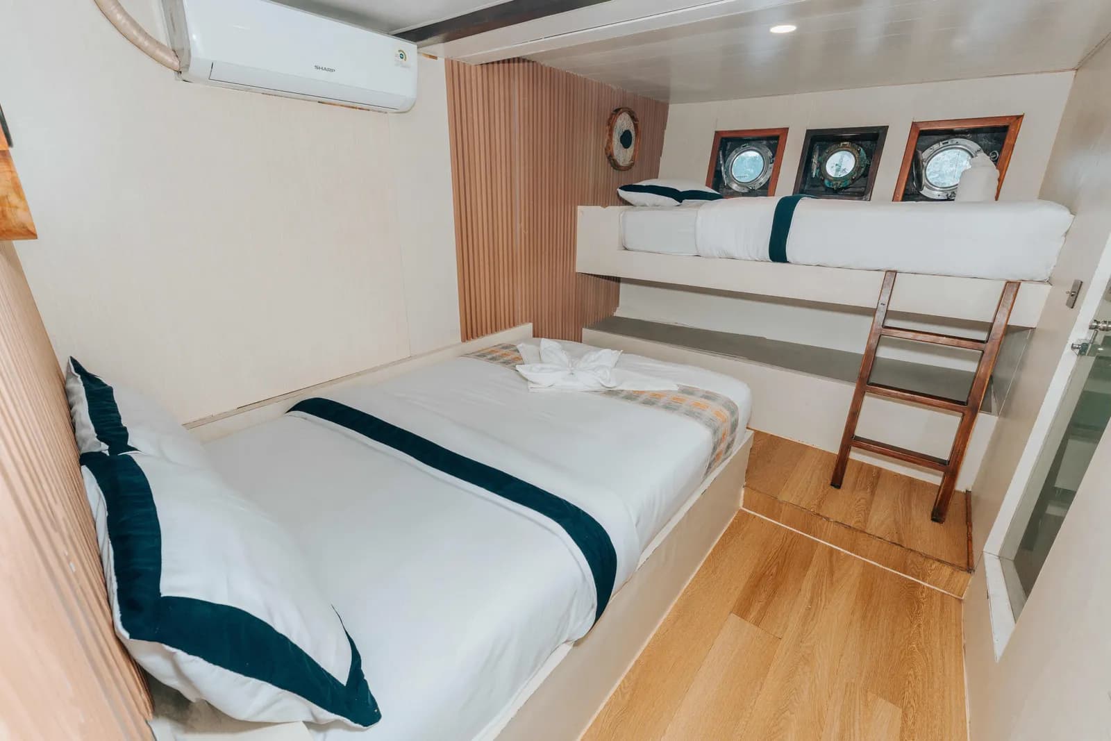 Kei Cabin - Komodo Labuan Bajo Phinisi Boat Cabin