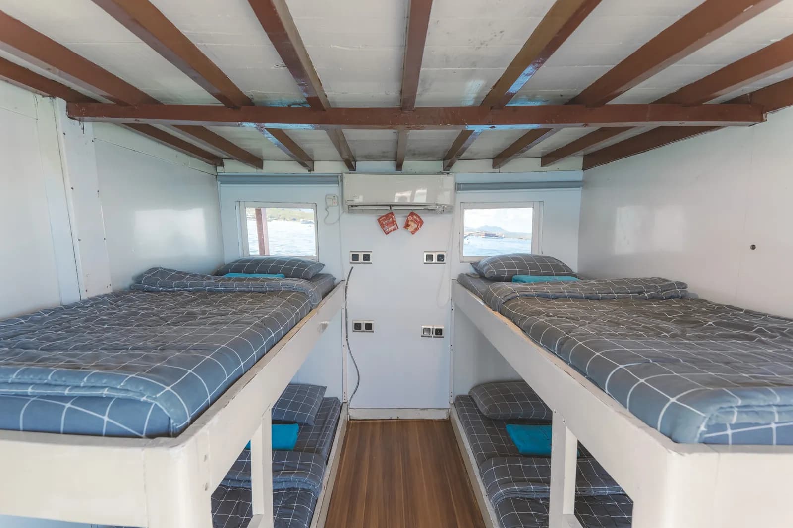 Shared Cabin - Komodo Labuan Bajo Phinisi Boat Cabin