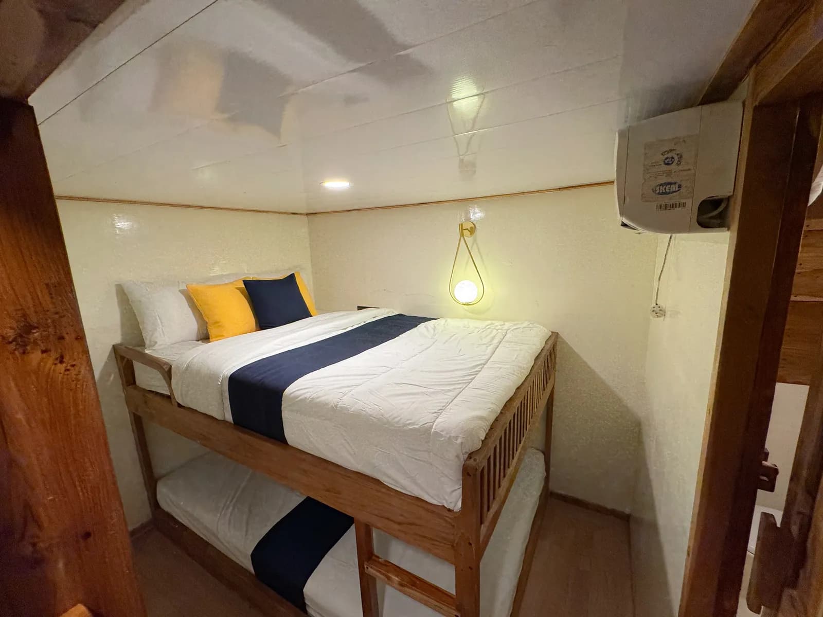 Share Cabin - Komodo Labuan Bajo Phinisi Boat Cabin