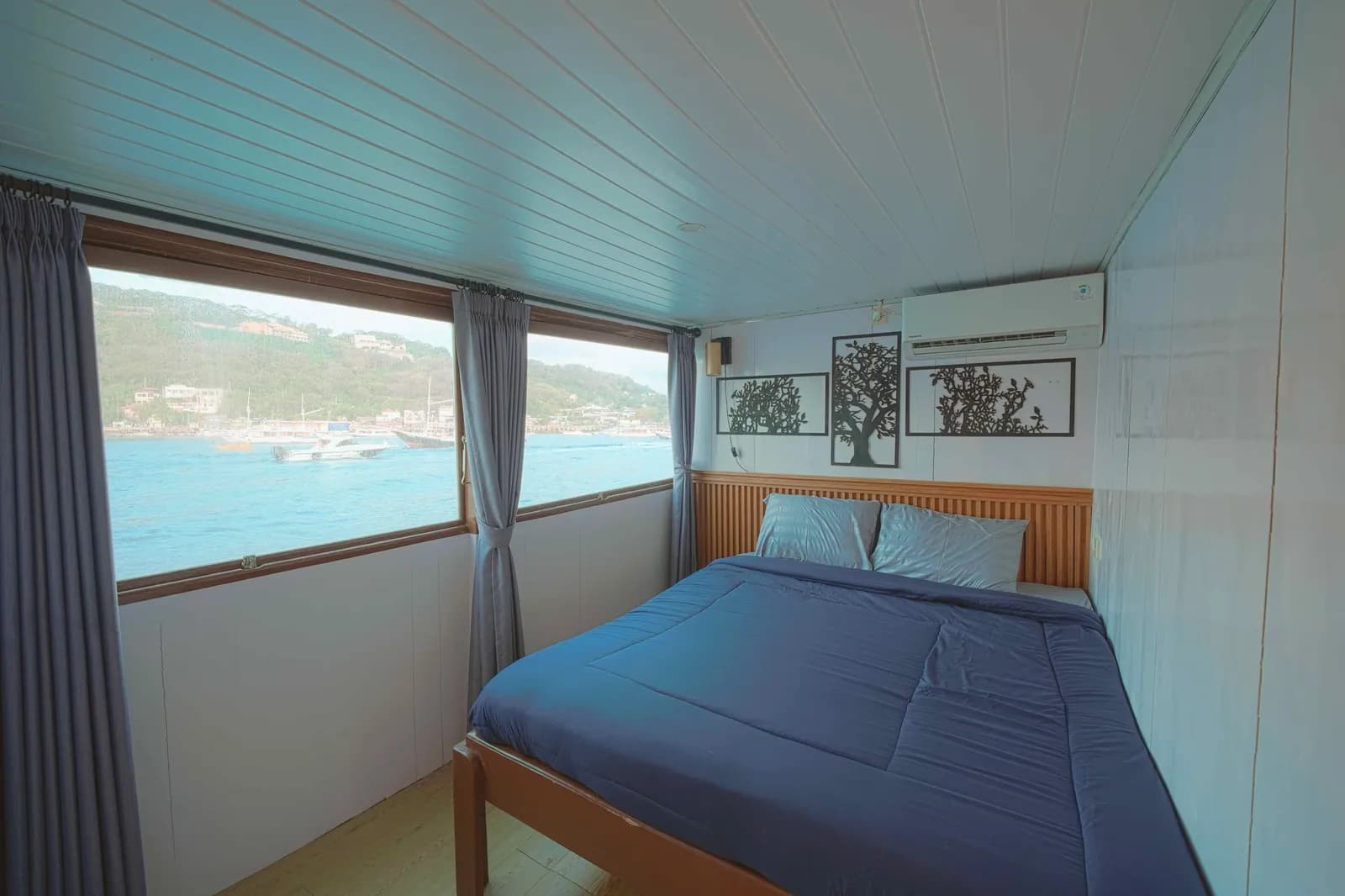Signature Cabin - Komodo Labuan Bajo Phinisi Boat Cabin