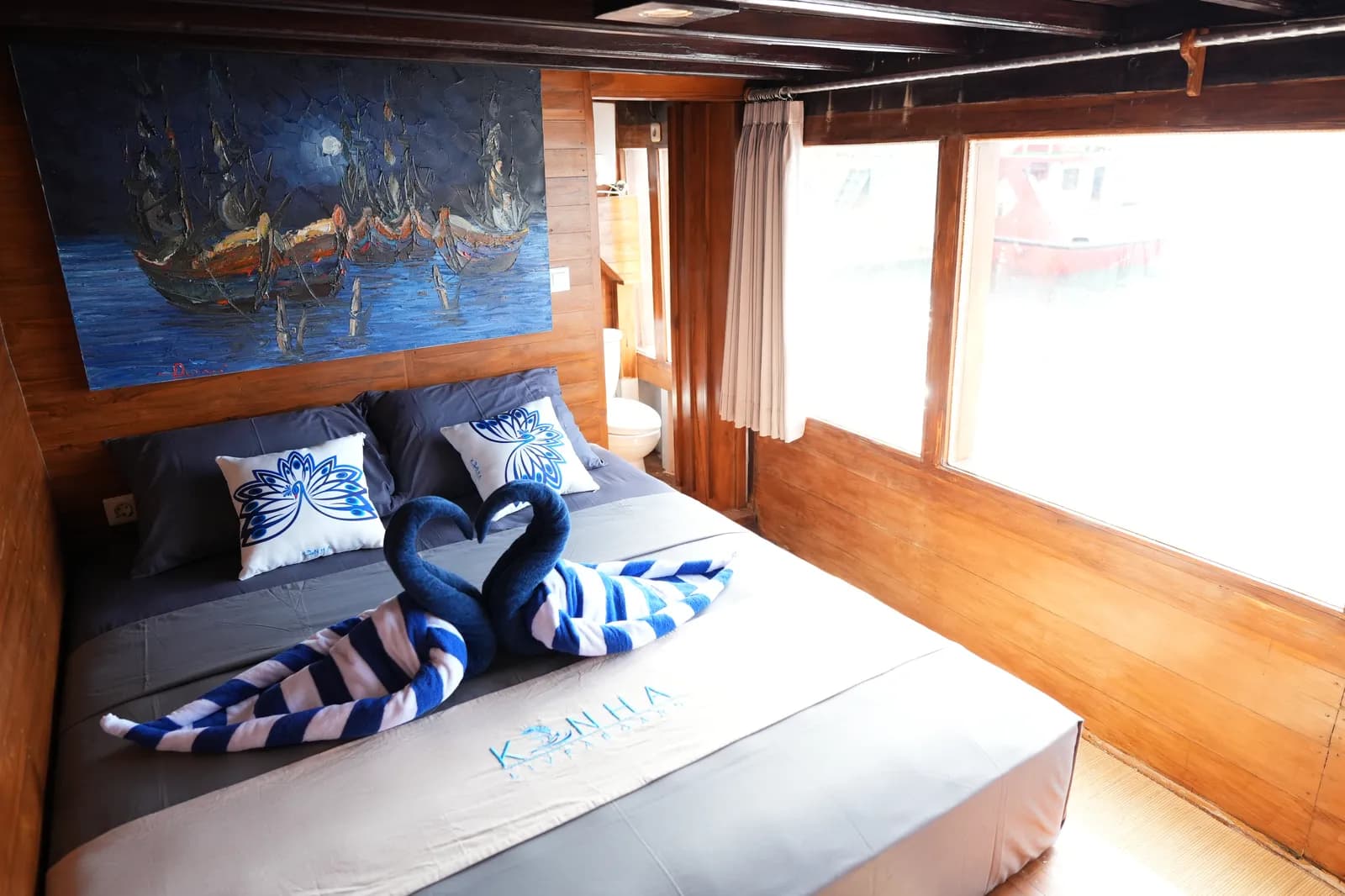 Sedana Cabin - Komodo Labuan Bajo Phinisi Boat Cabin