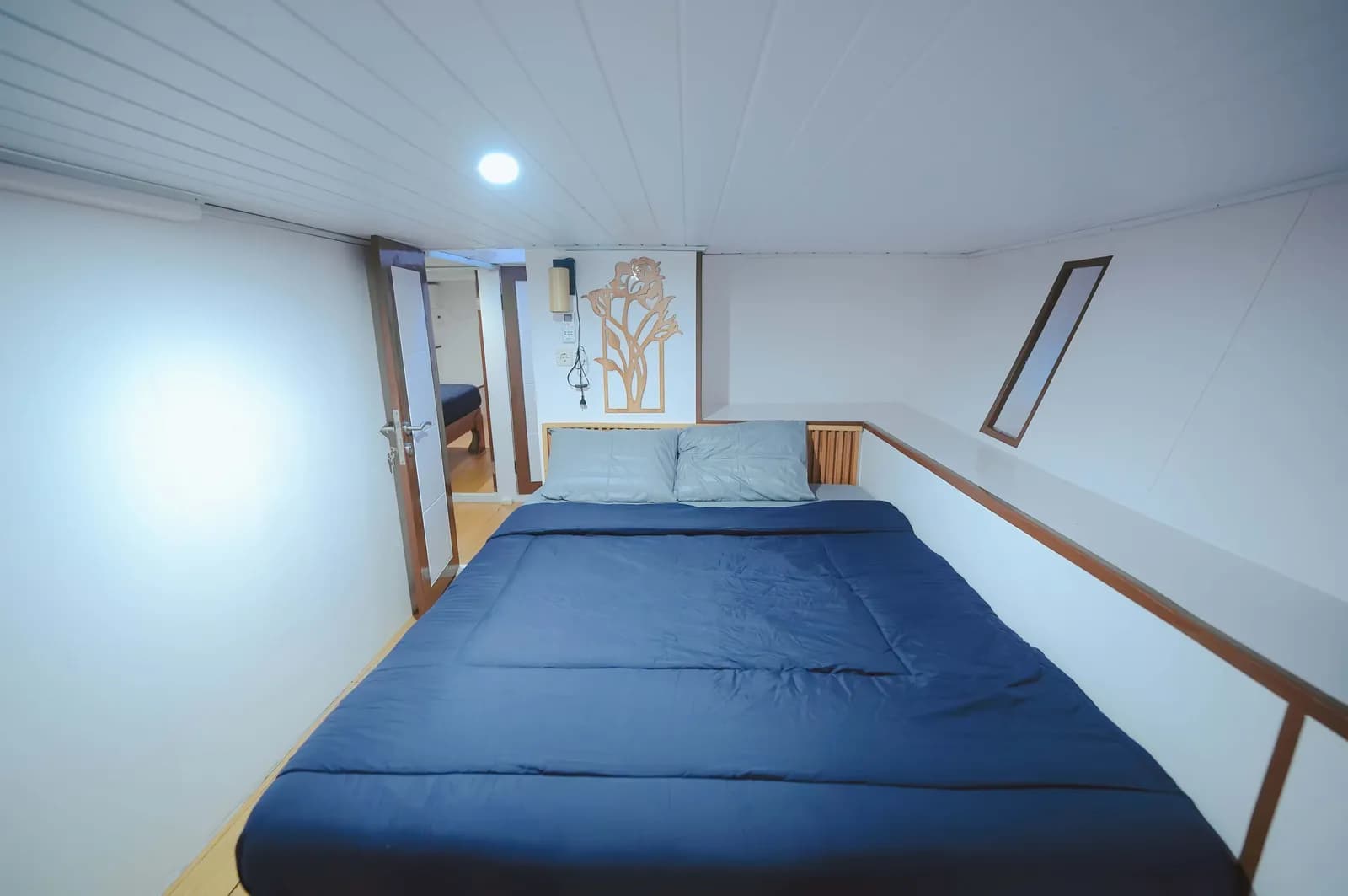 Superior Cabin - Komodo Labuan Bajo Phinisi Boat Cabin