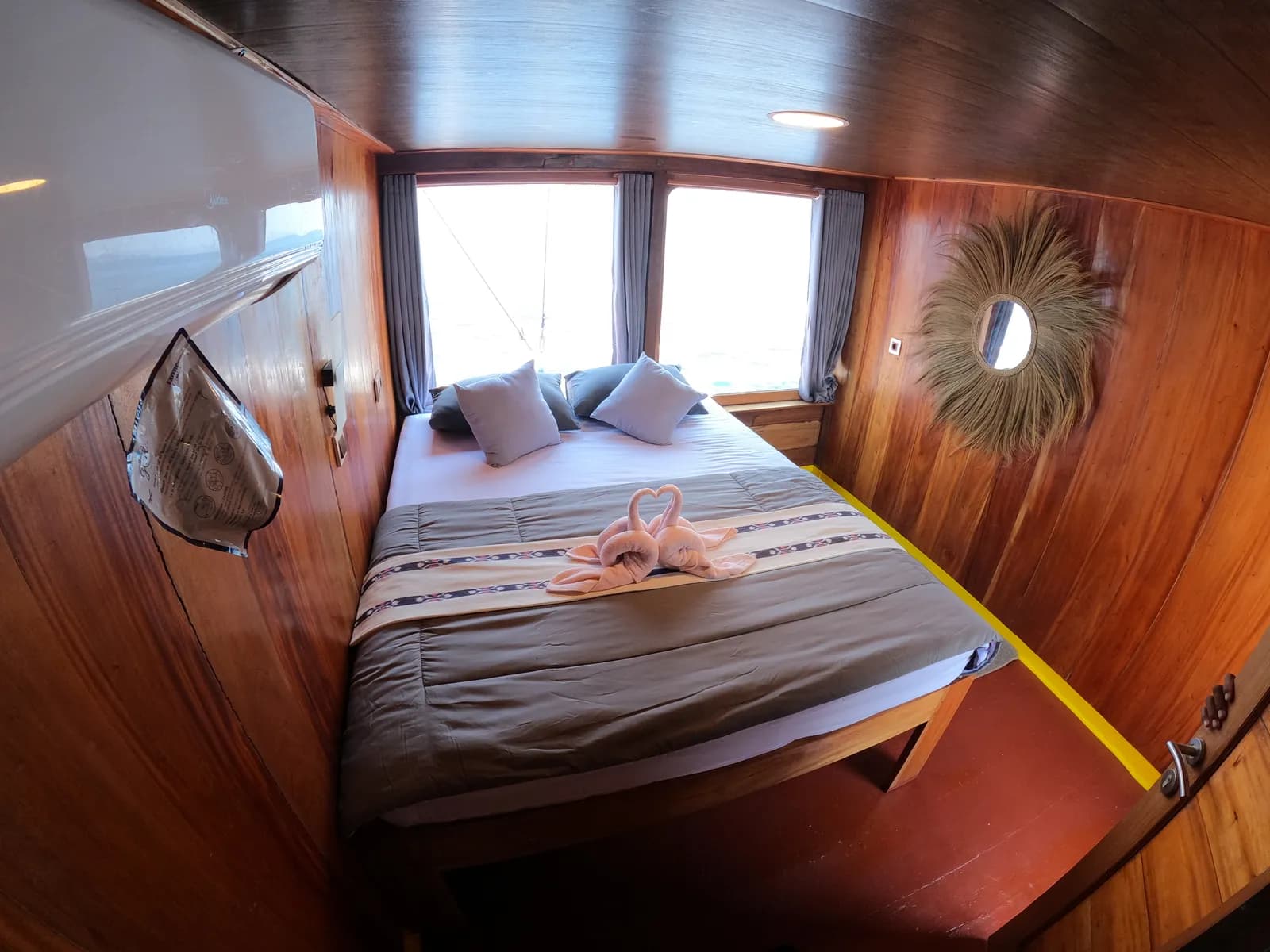 Private Cabin 2 - Komodo Labuan Bajo Phinisi Boat Cabin