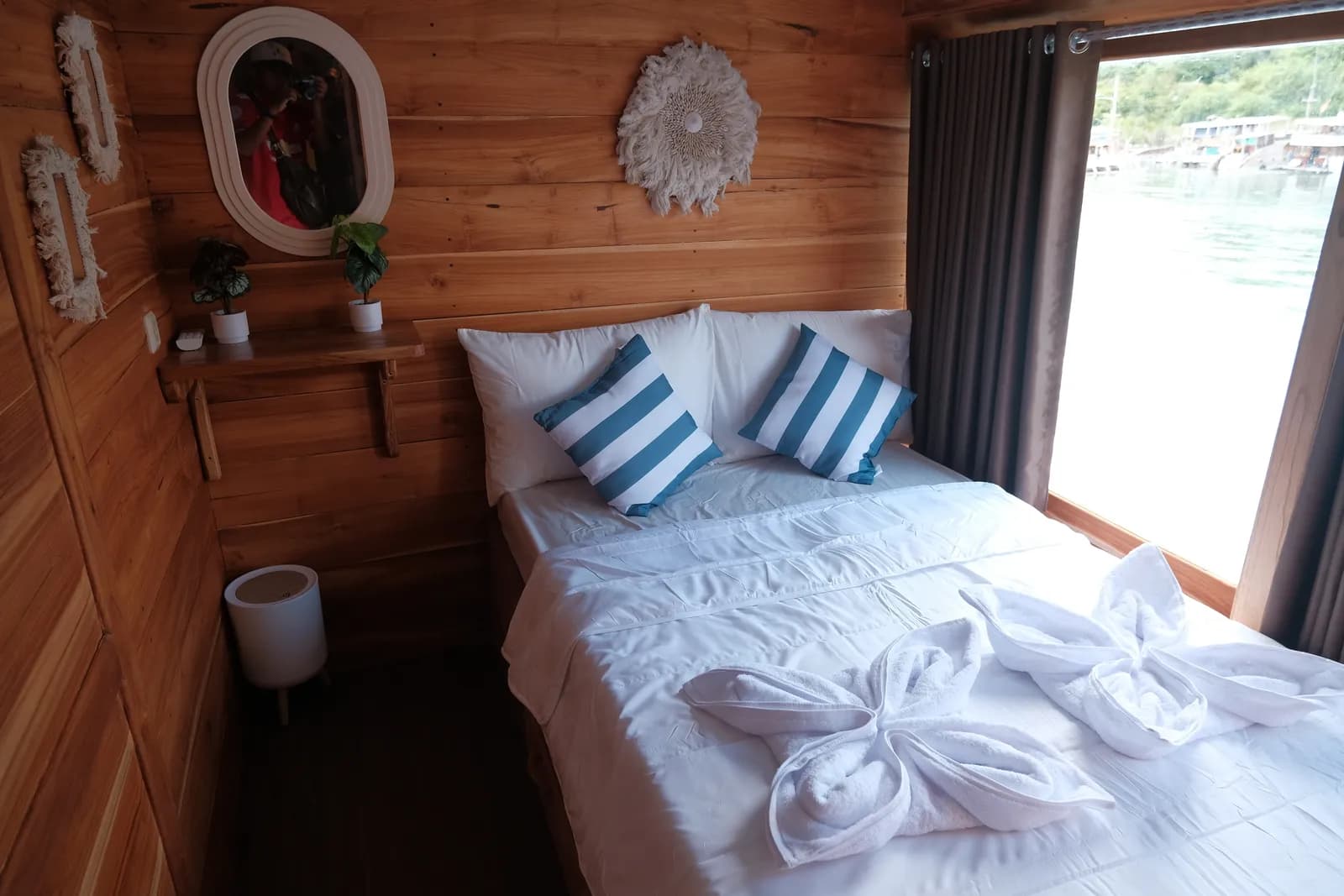 Superior Cabin 1 - Komodo Labuan Bajo Phinisi Boat Cabin