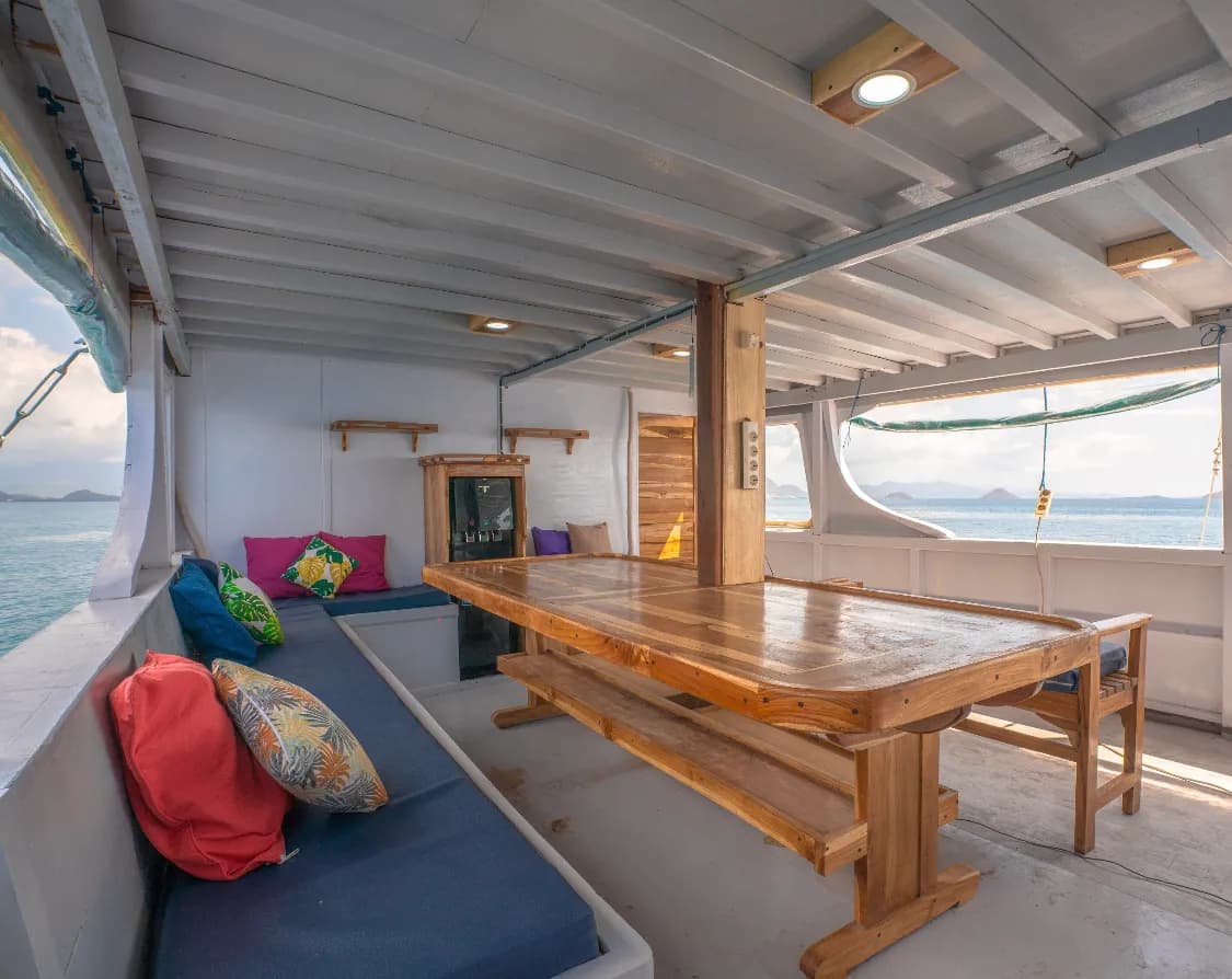 Private Charter – New IJC - Private Charter – New IJC - Full Day Tour Komodo