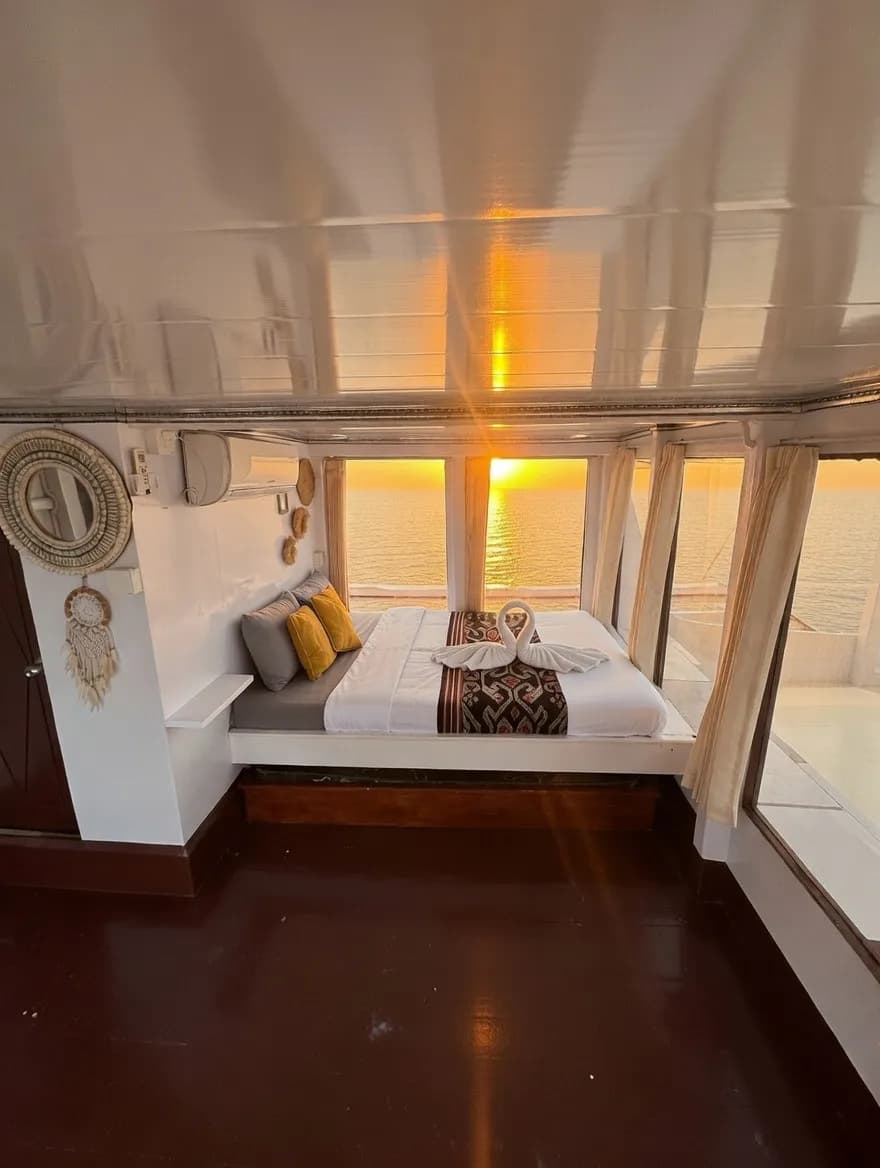 Kediri Cabin - Komodo Labuan Bajo Phinisi Boat Cabin