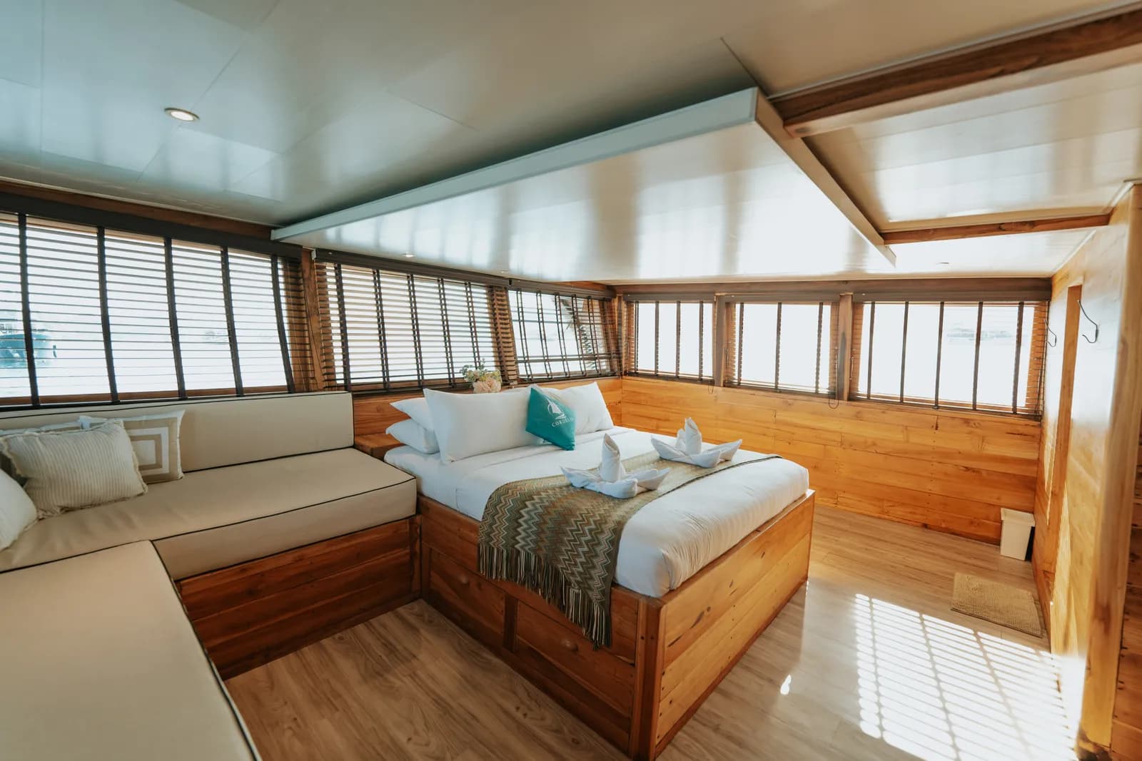 Diamond Cabin - Komodo Labuan Bajo Phinisi Boat Cabin