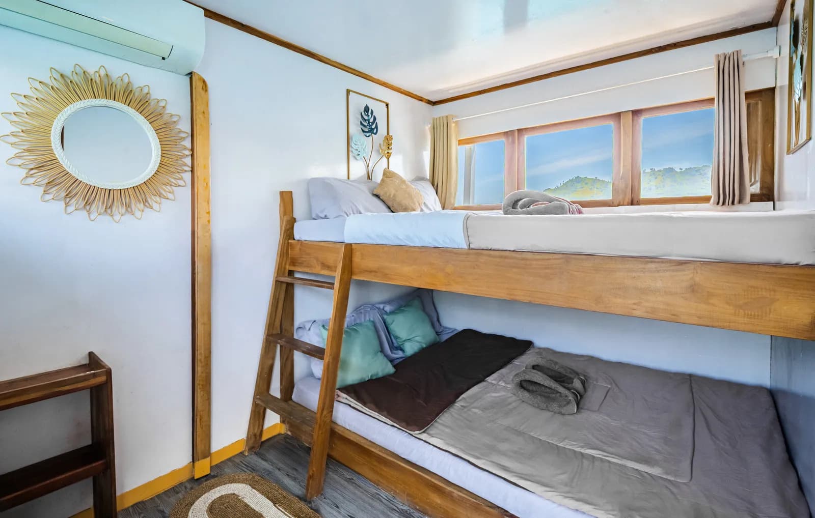 Shared Cabin 1 - Komodo Labuan Bajo Phinisi Boat Cabin