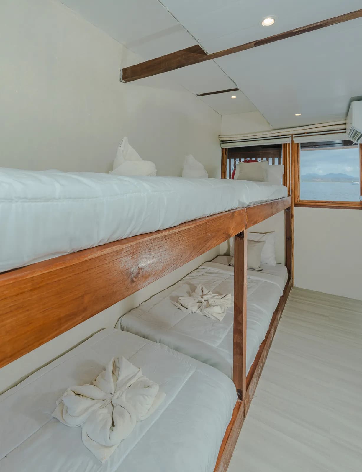 Sharing Cabin - Komodo Labuan Bajo Phinisi Boat Cabin