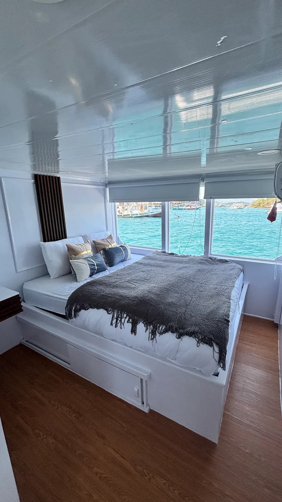 Suite Cabin - Komodo Labuan Bajo Phinisi Boat Cabin