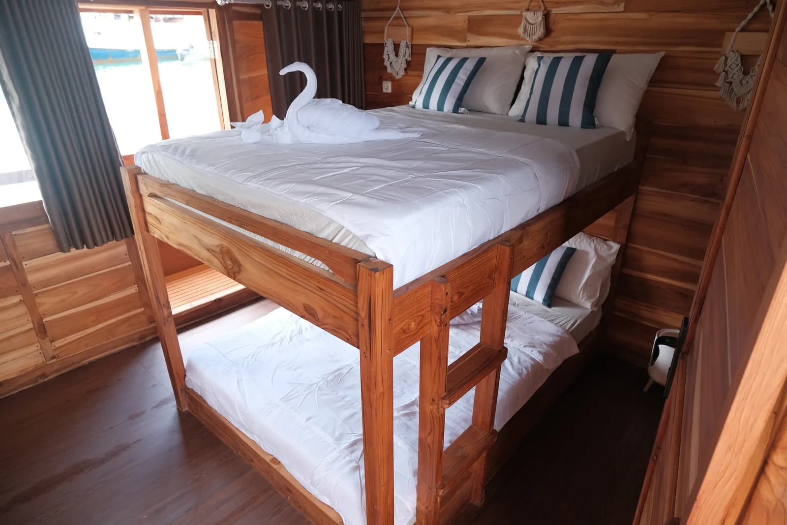 Shared Cabin - Komodo Labuan Bajo Phinisi Boat Cabin