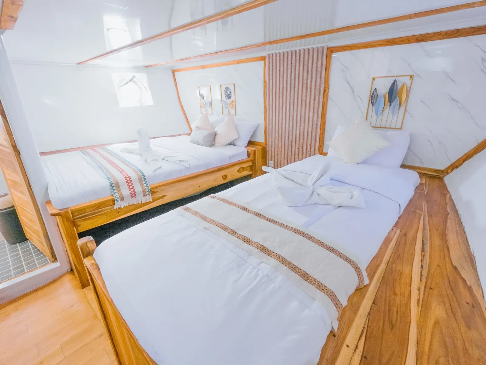Sharing Cabin 3 - Komodo Labuan Bajo Phinisi Boat Cabin
