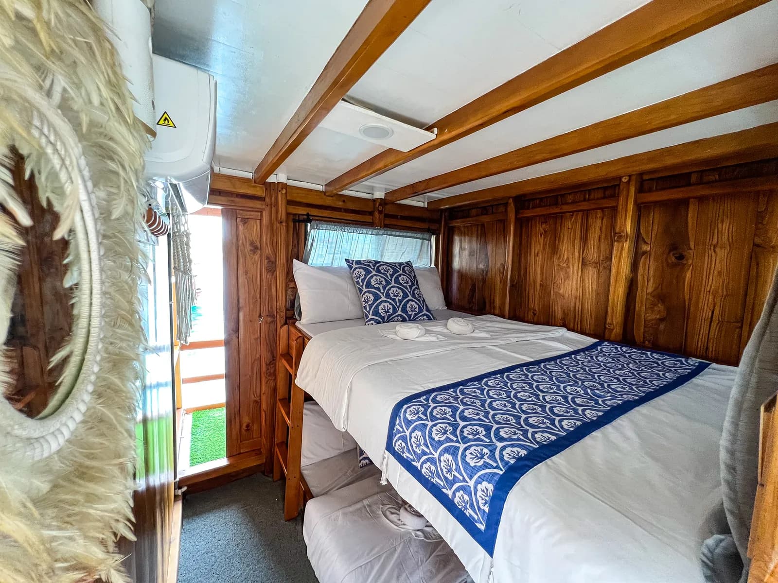 Merapi Cabin - Komodo Labuan Bajo Phinisi Boat Cabin