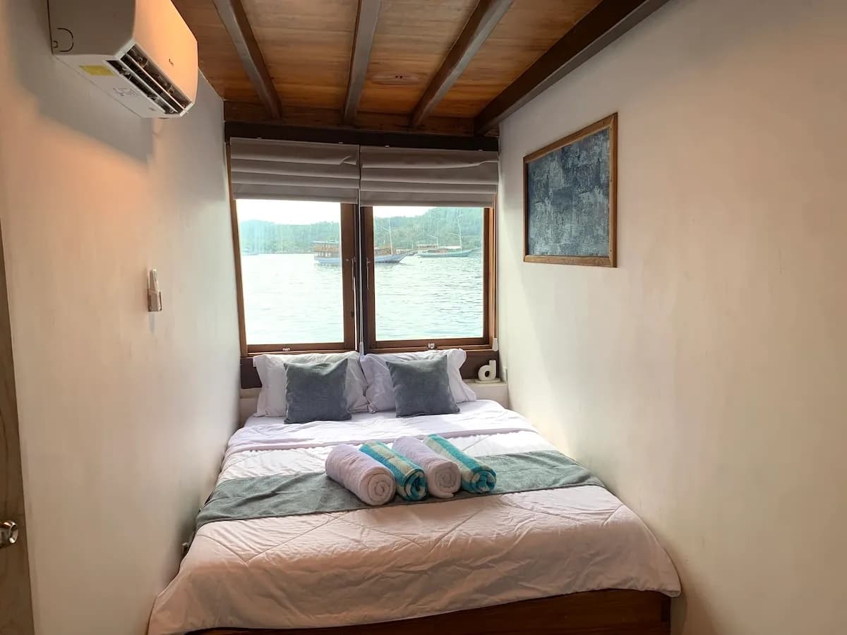 Puntang - Komodo Labuan Bajo Phinisi Boat Cabin