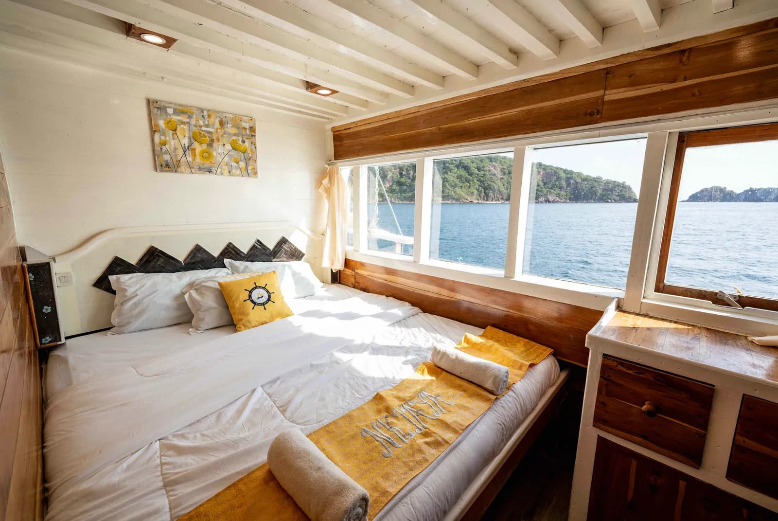 Full Ocean Cabin 4 - Komodo Labuan Bajo Phinisi Boat Cabin
