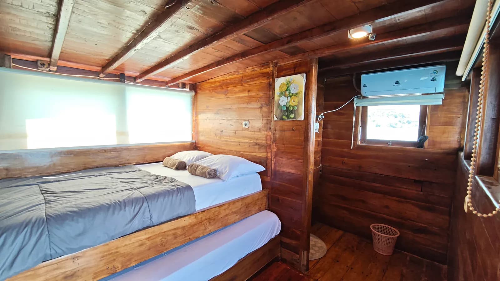 Private Room 2 - Komodo Labuan Bajo Phinisi Boat Cabin