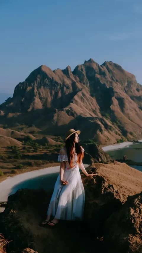 Golden hour at the Padar Island viewpoint, Sailing Komodo