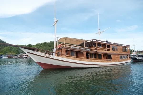 Private Charter – Arora - Komodo Labuan Bajo Phinisi Boat Tour Package