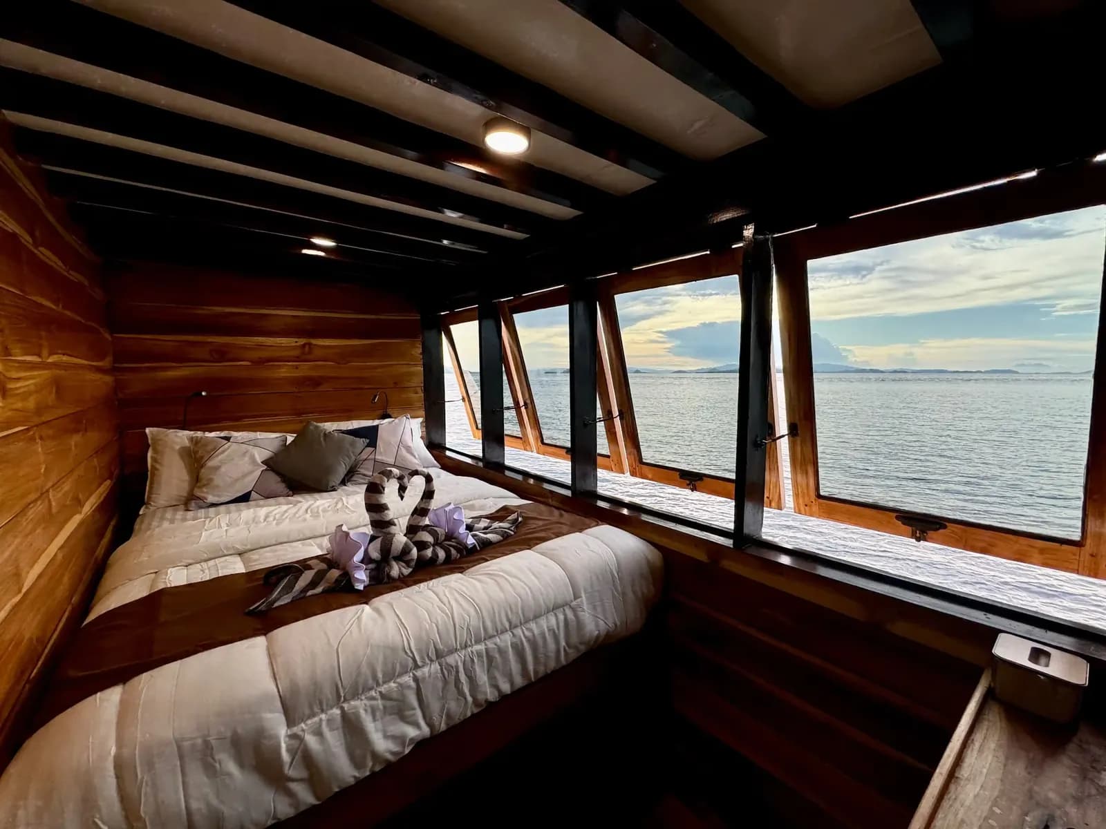 Private Charter – Bajo Sunset 2 - Private Charter – Bajo Sunset 2 - Full Day Tour Komodo