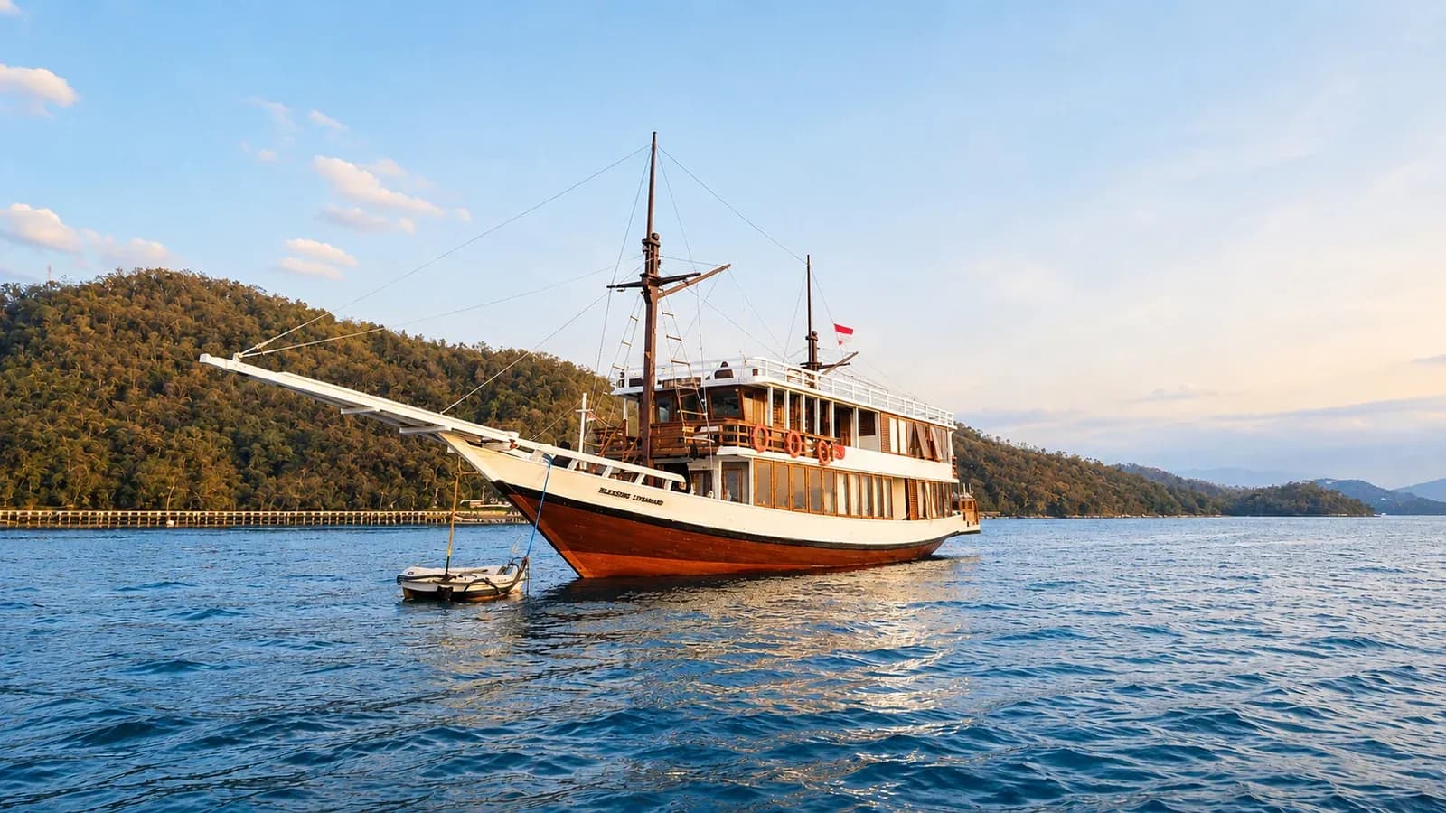 Komodo Tour 3D2N - Blessing Phinisi - Komodo Tour 3D2N - Blessing Phinisi - Full Day Tour Komodo