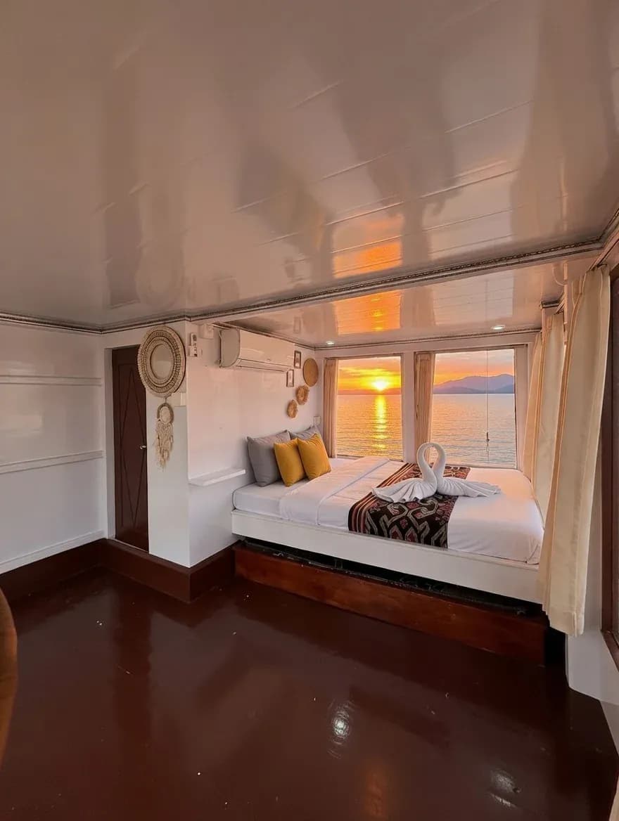 Kediri Cabin - Komodo Labuan Bajo Phinisi Boat Cabin