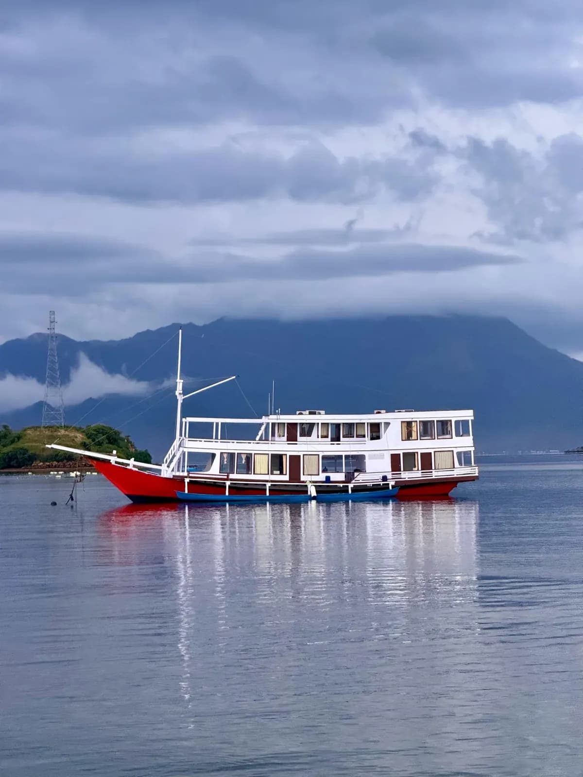 Private Charter – Cirox 2 - Komodo Labuan Bajo Phinisi Boat Tour Package