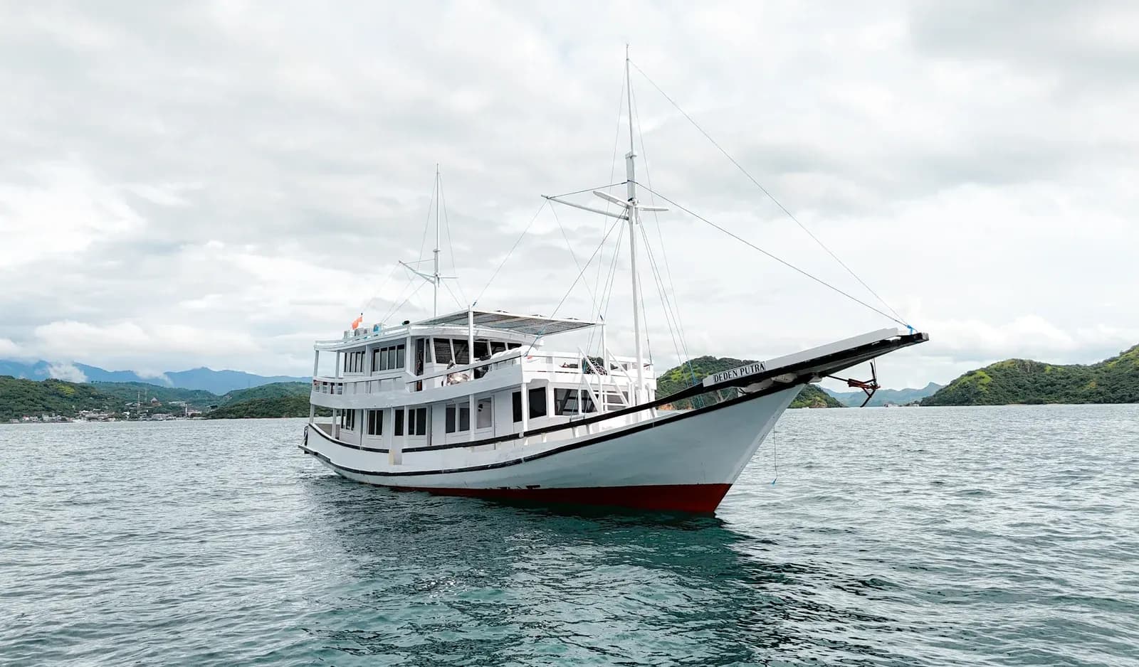 Private Charter – Deden Putra - Private Charter – Deden Putra - Full Day Tour Komodo