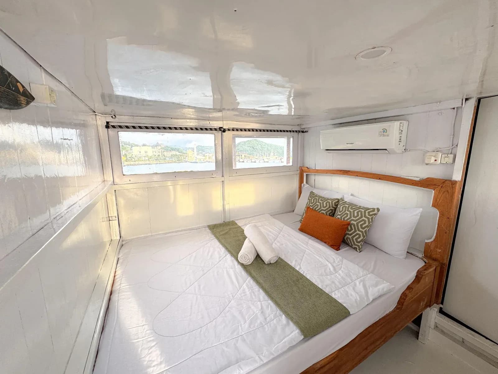 Private Charter – Diara - Private Charter – Diara - Full Day Tour Komodo