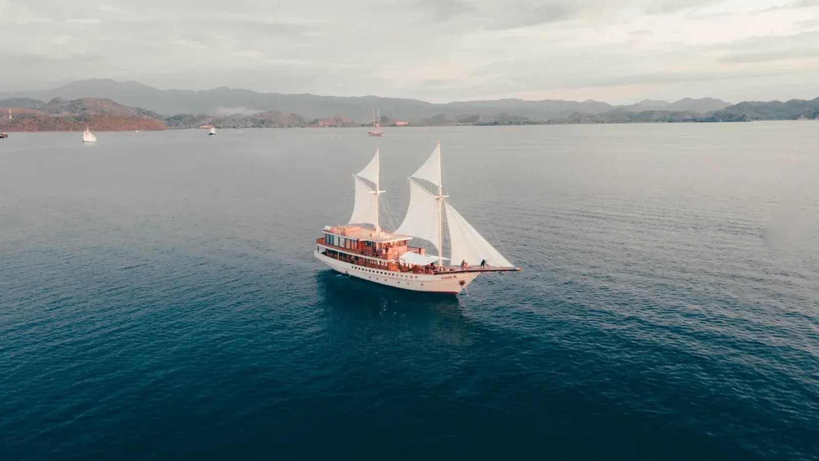 Private Charter – Elbark - Private Charter – Elbark - Full Day Tour Komodo