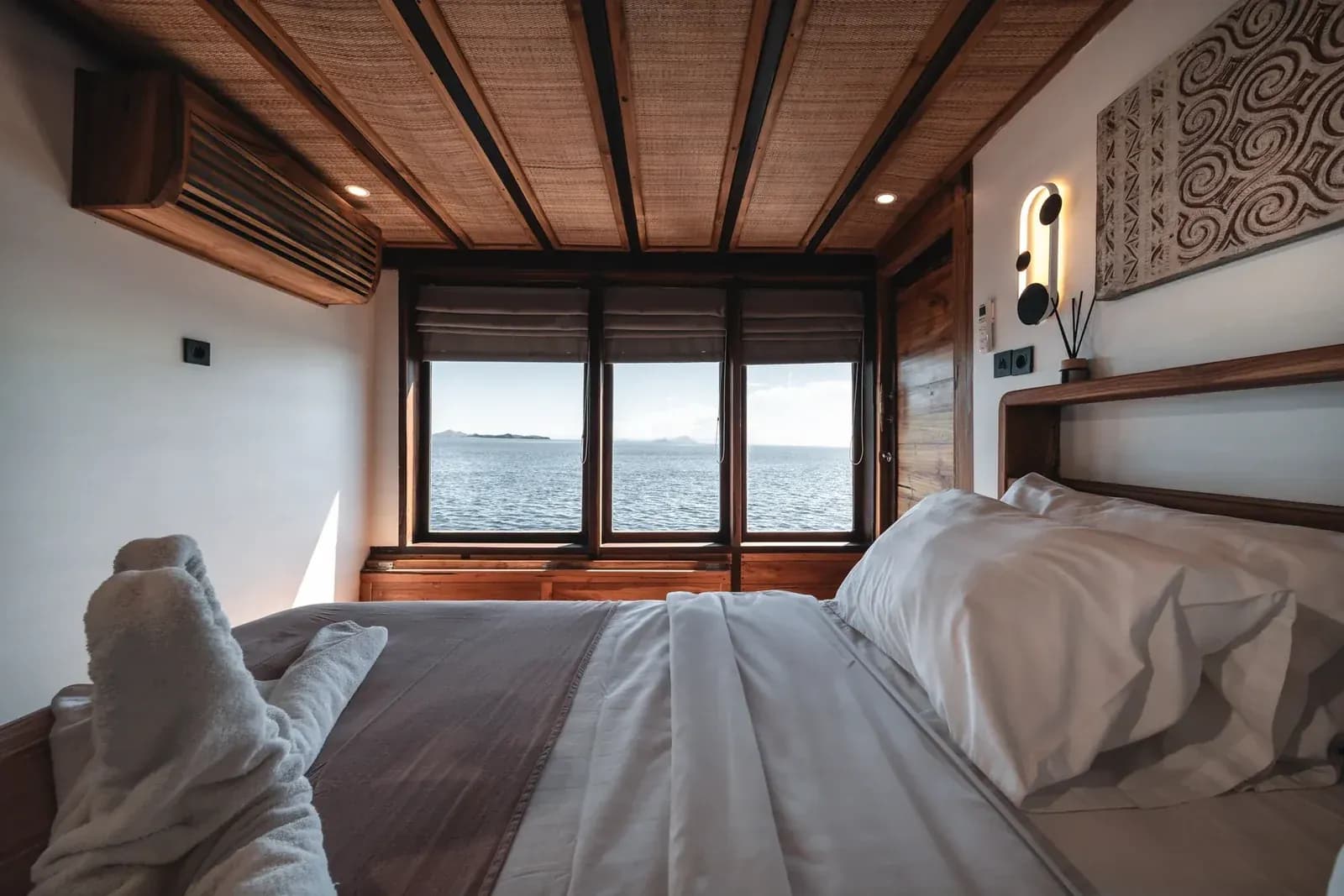 Weh Cabin - Komodo Labuan Bajo Phinisi Boat Cabin