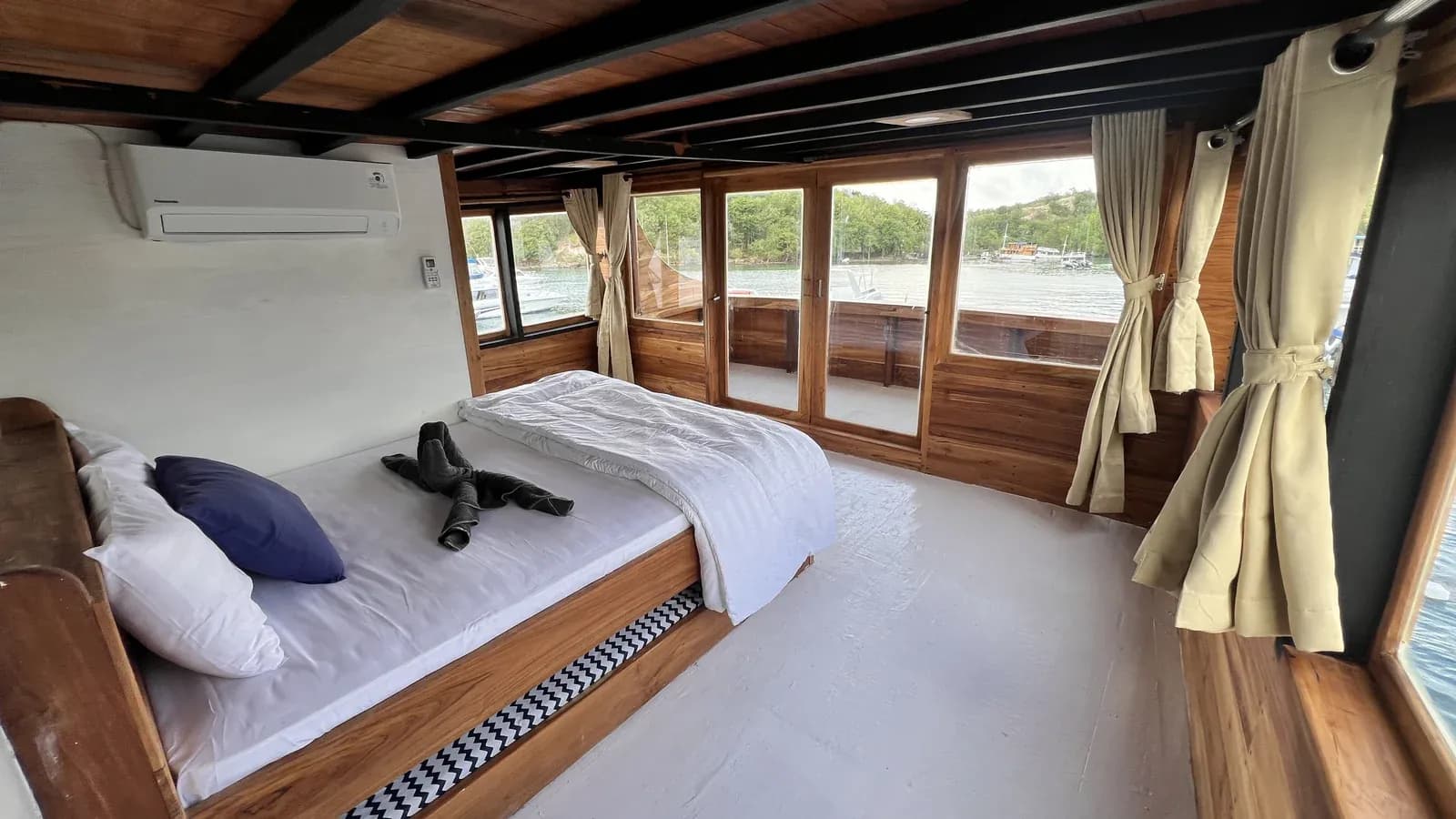Komodo Tour 3D2N - Flores Utama Phinisi - Komodo Tour 3D2N - Flores Utama Phinisi - Full Day Tour Komodo