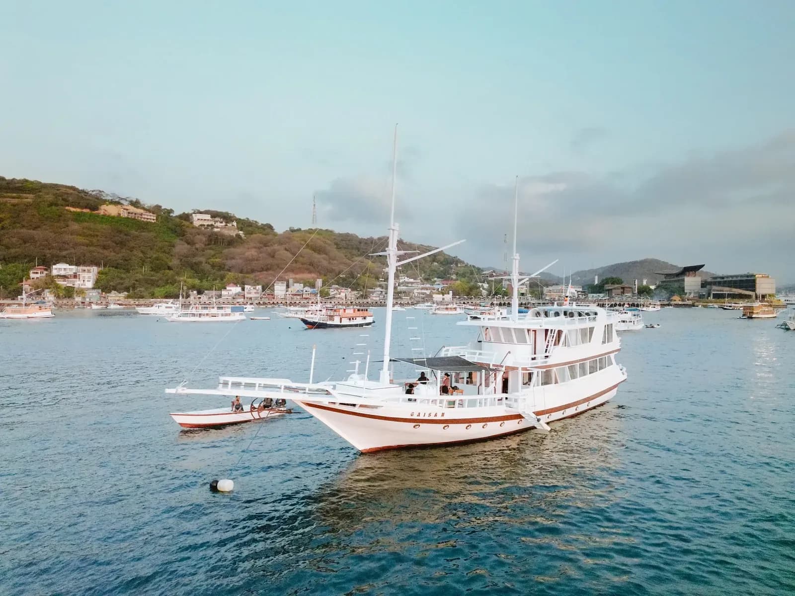 Private Charter – Gaisan - Komodo Labuan Bajo Phinisi Boat Tour Package