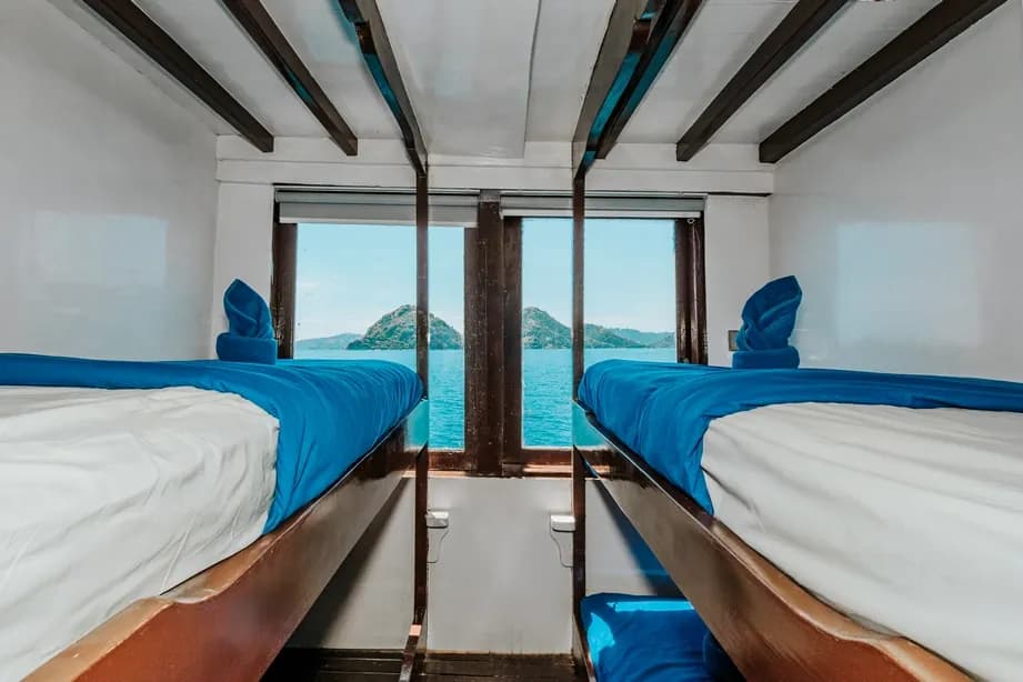 Shared Cabin - Komodo Labuan Bajo Phinisi Boat Cabin
