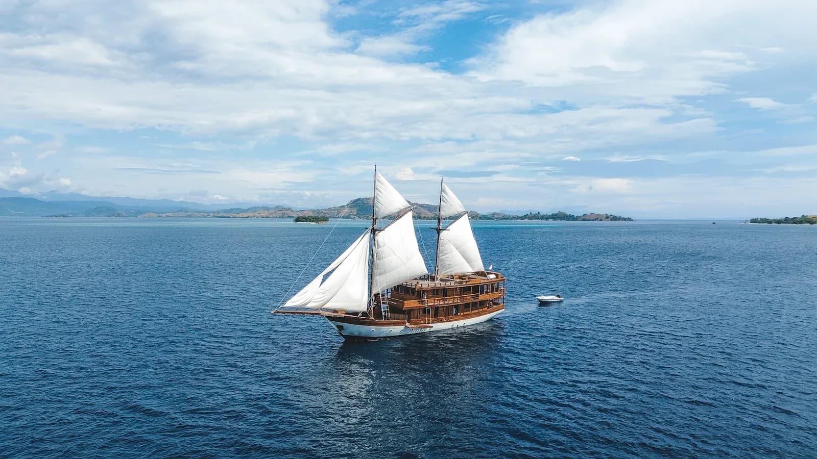 Komodo Tour 3D2N - Kai Voyage Phinisi - Komodo Tour 3D2N - Kai Voyage Phinisi - Full Day Tour Komodo
