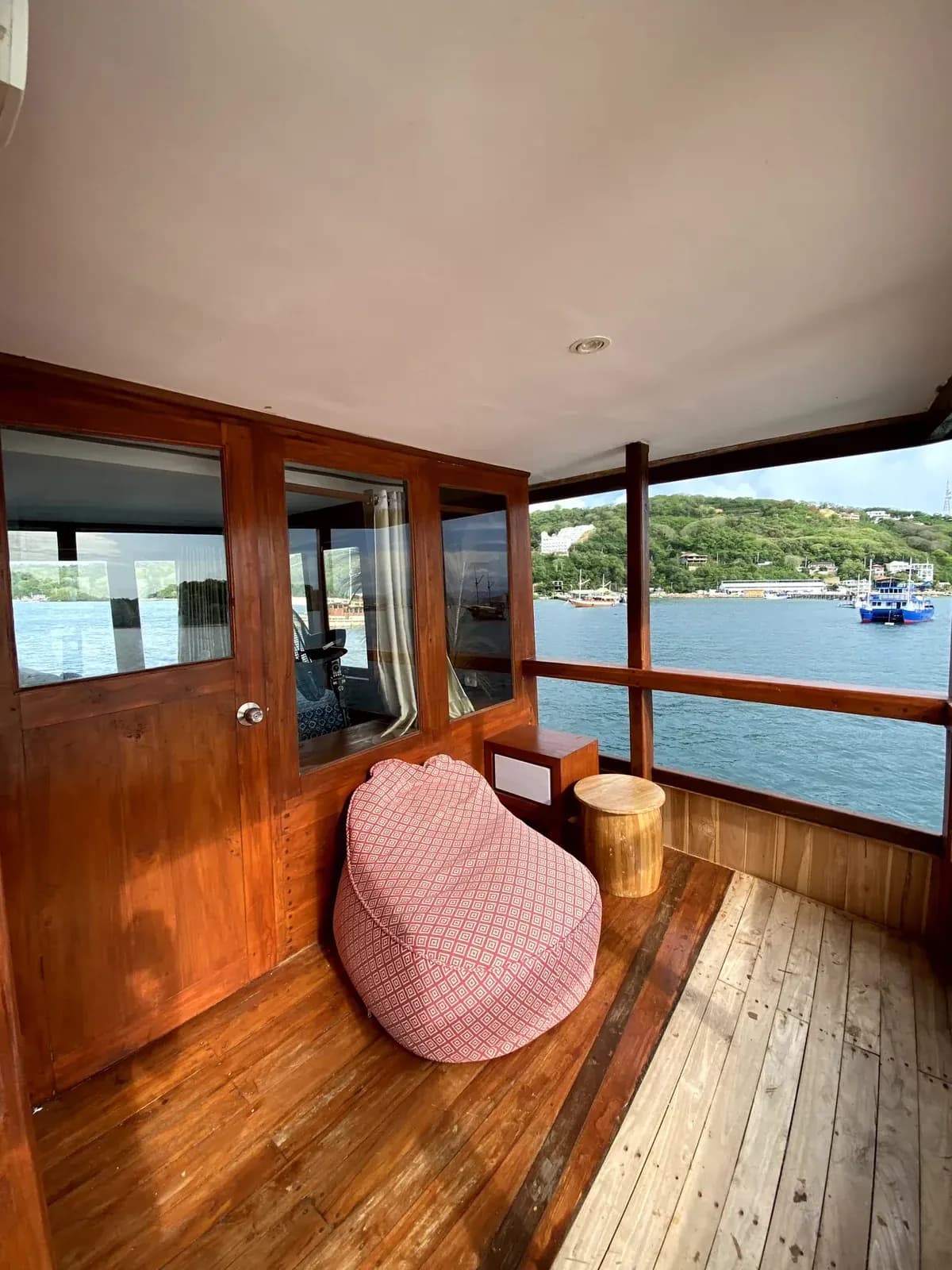 Private Charter – Kanha Loka - Private Charter – Kanha Loka - Full Day Tour Komodo