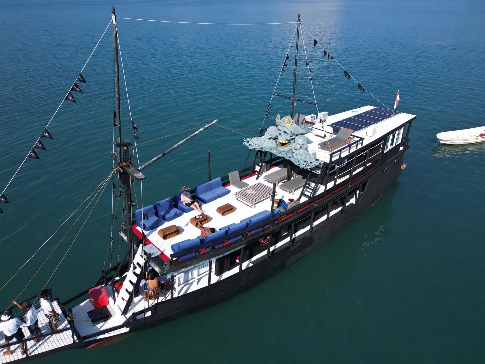 Private Charter – Kanha Natha - Komodo Labuan Bajo Phinisi Boat Tour Package