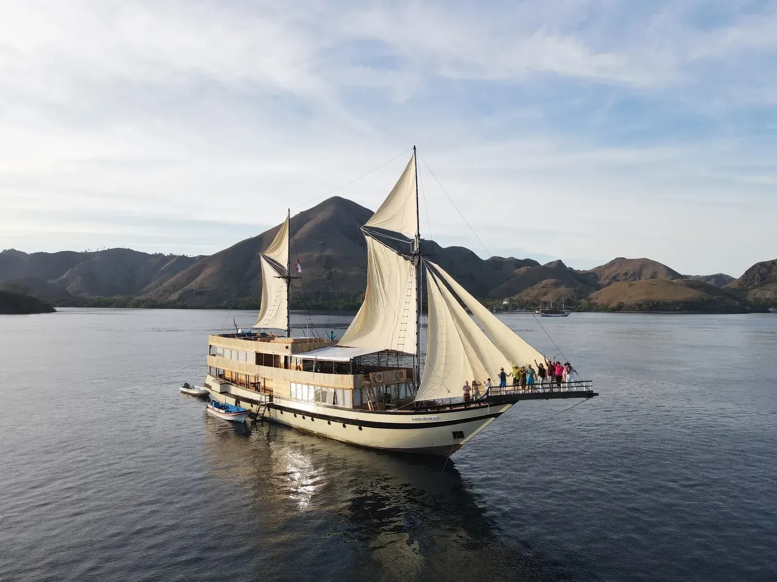 Komodo Tour 3D2N - Lamborajo 3 Phinisi - Komodo Tour 3D2N - Lamborajo 3 Phinisi - Full Day Tour Komodo