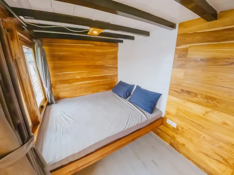 Deluxe Cabin 2 - Komodo Labuan Bajo Phinisi Boat Cabin