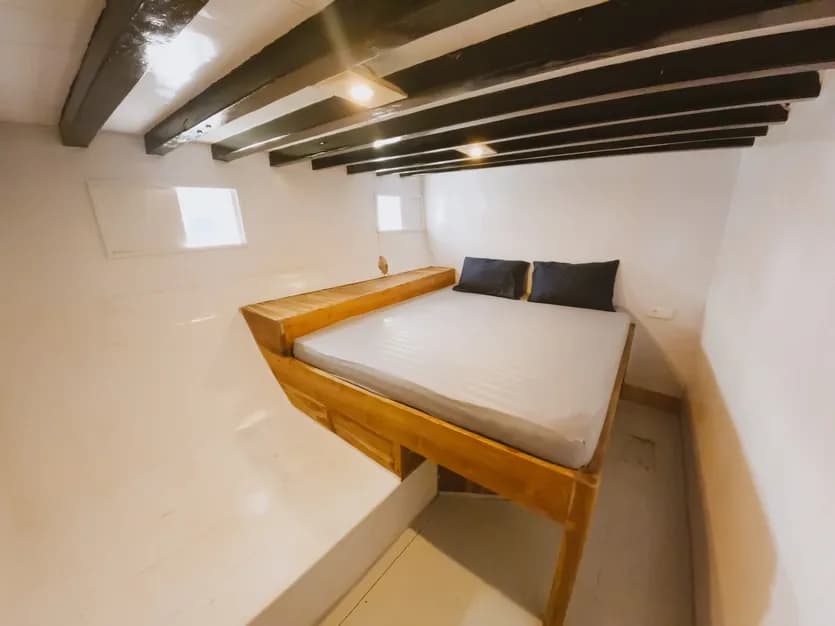 Superior Cabin 1 - Komodo Labuan Bajo Phinisi Boat Cabin