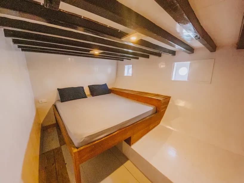 Superior Cabin 2 - Komodo Labuan Bajo Phinisi Boat Cabin
