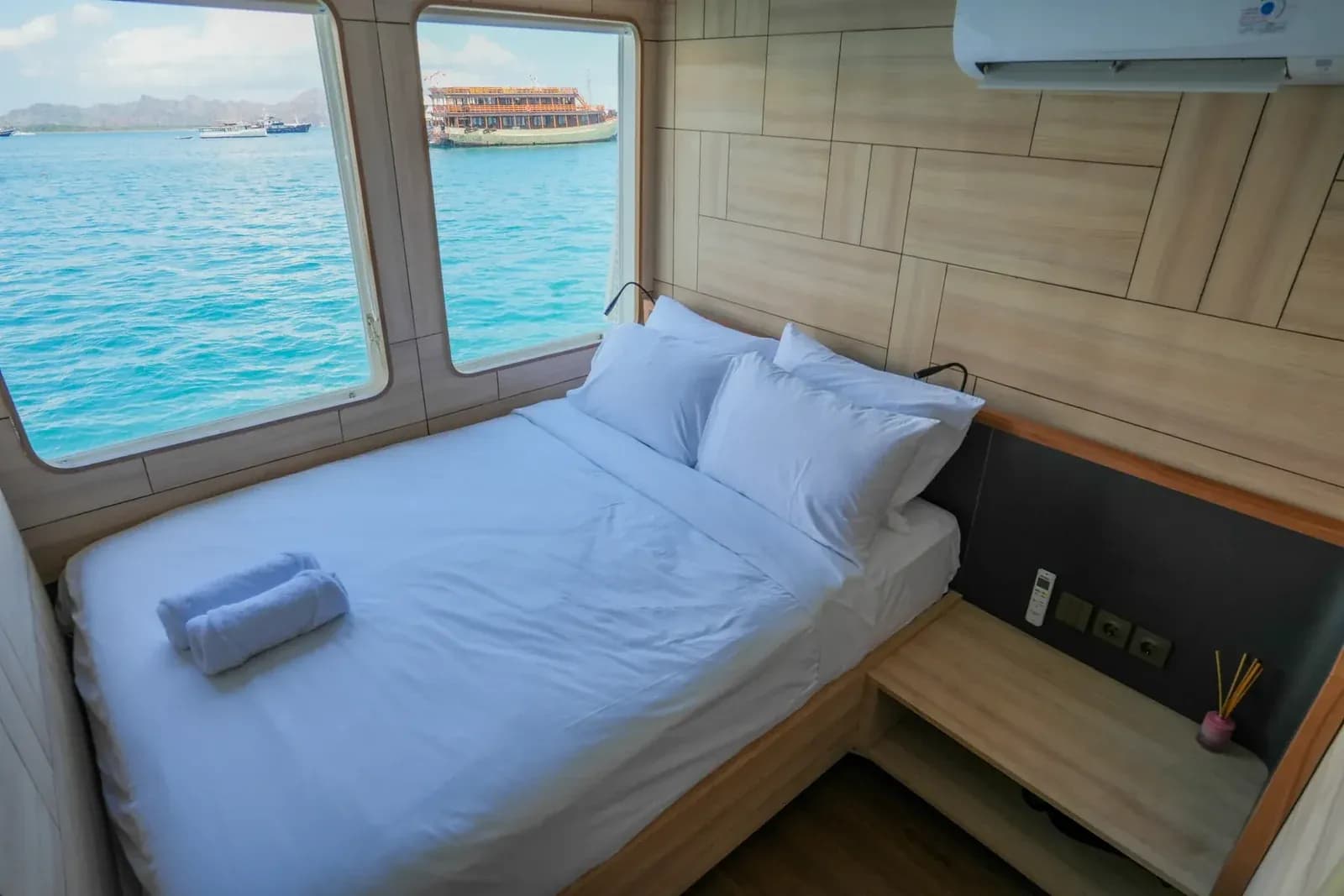 Lamalera Cabin - Komodo Labuan Bajo Phinisi Boat Cabin