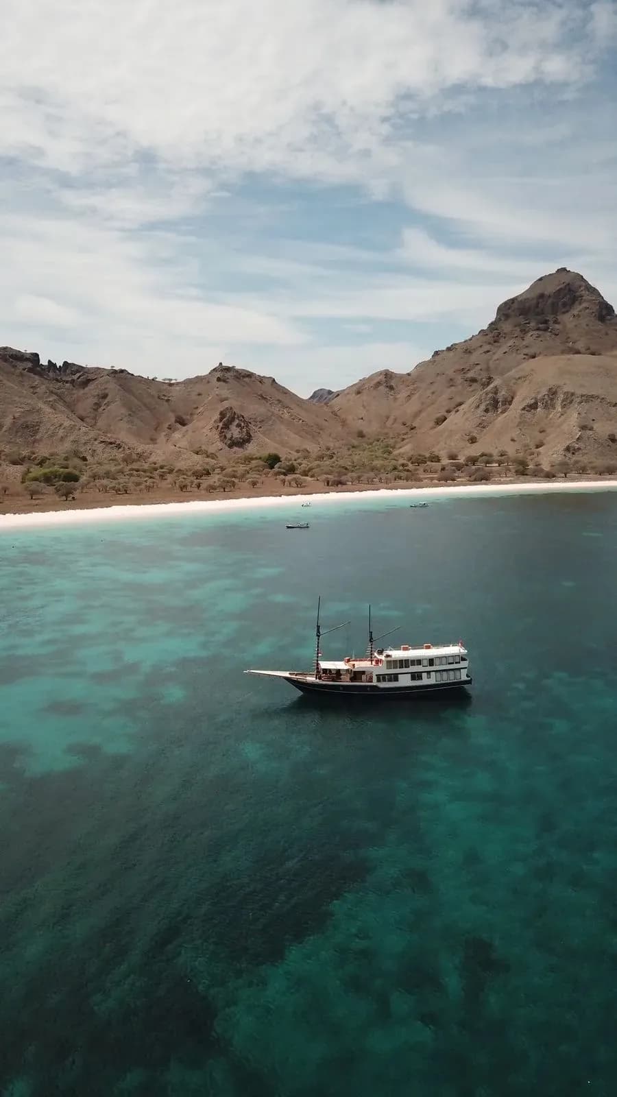 Private Charter – Naira - Private Charter – Naira - Full Day Tour Komodo