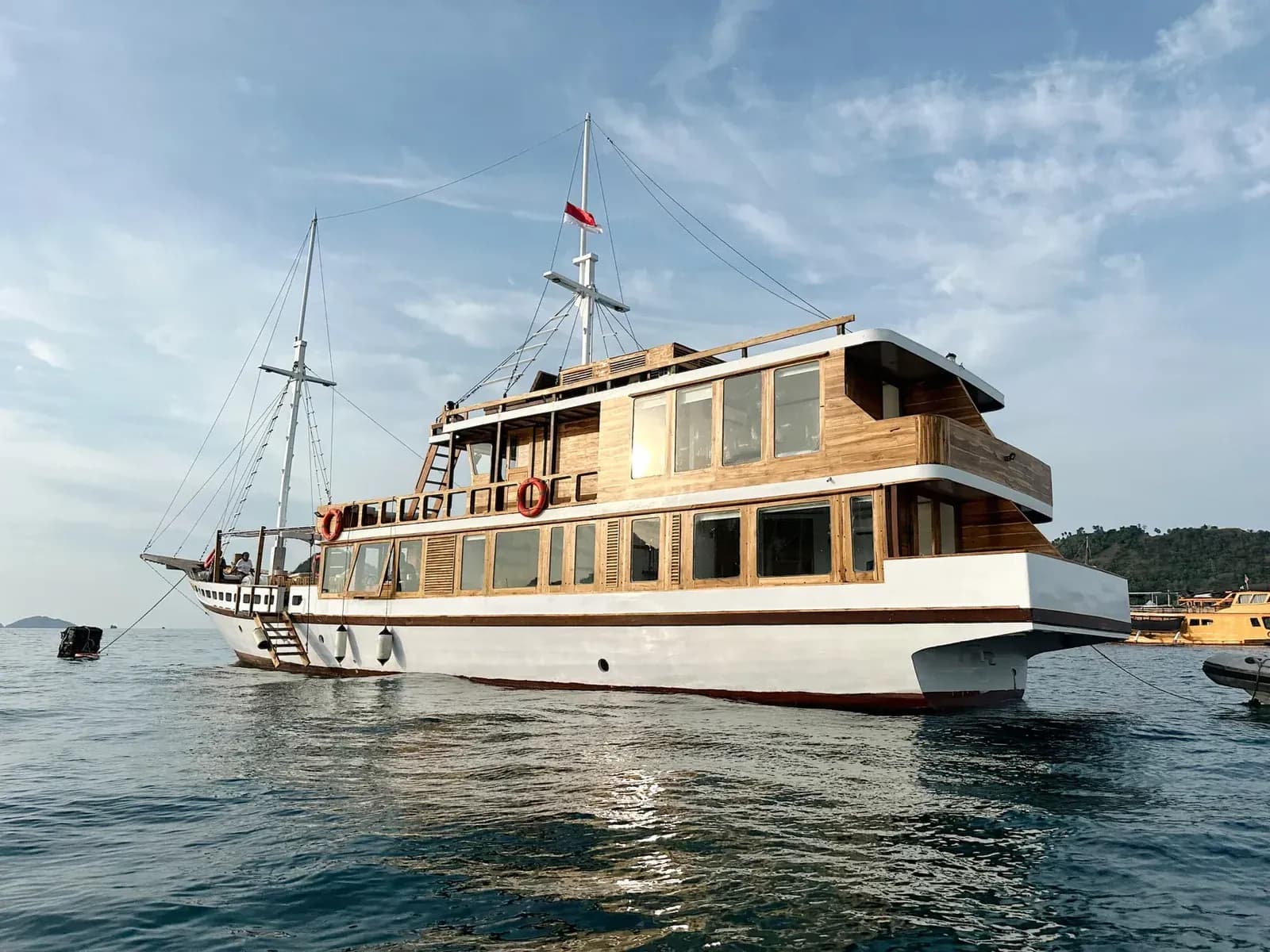Private Charter – Nalareya - Private Charter – Nalareya - Full Day Tour Komodo