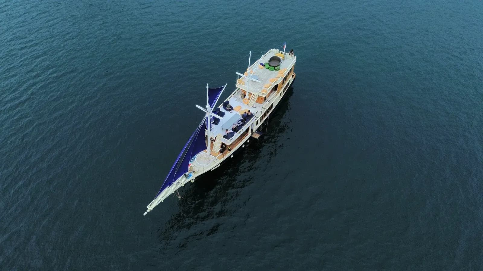 Private Charter – Natural - Private Charter – Natural - Full Day Tour Komodo