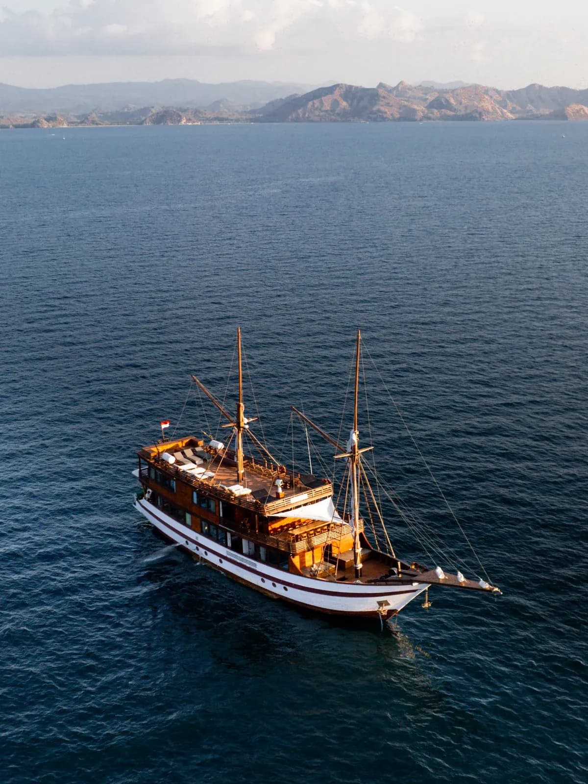 Private Charter – Neptune - Private Charter – Neptune - Full Day Tour Komodo