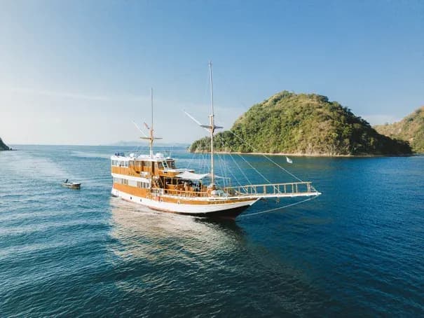 Private Charter – NK 1 - Komodo Labuan Bajo Phinisi Boat Tour Package