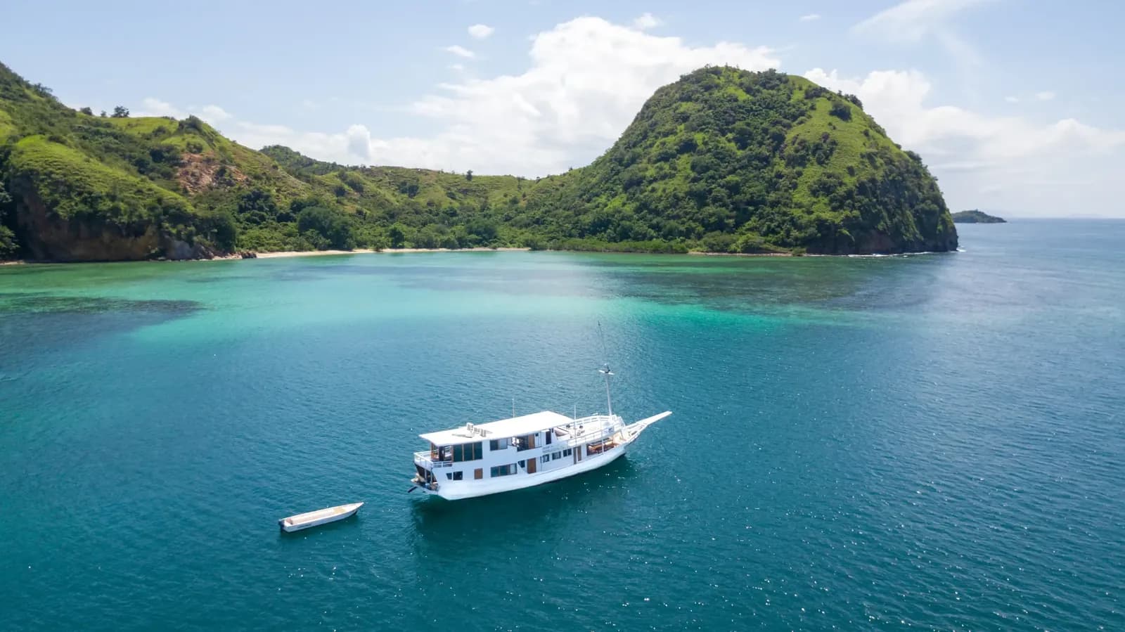 Private Charter – Nusantara Karya - Private Charter – Nusantara Karya - Full Day Tour Komodo