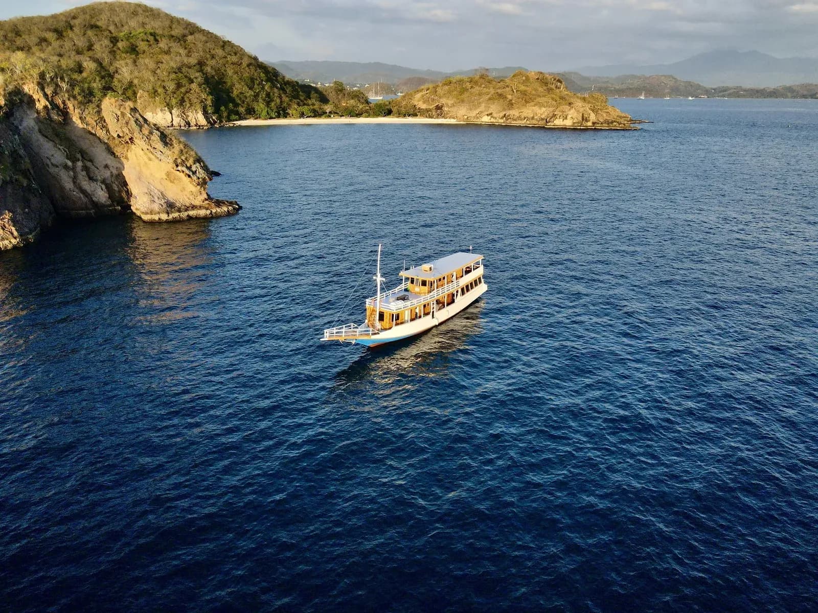 Private Charter – Pandawa - Private Charter – Pandawa - Full Day Tour Komodo