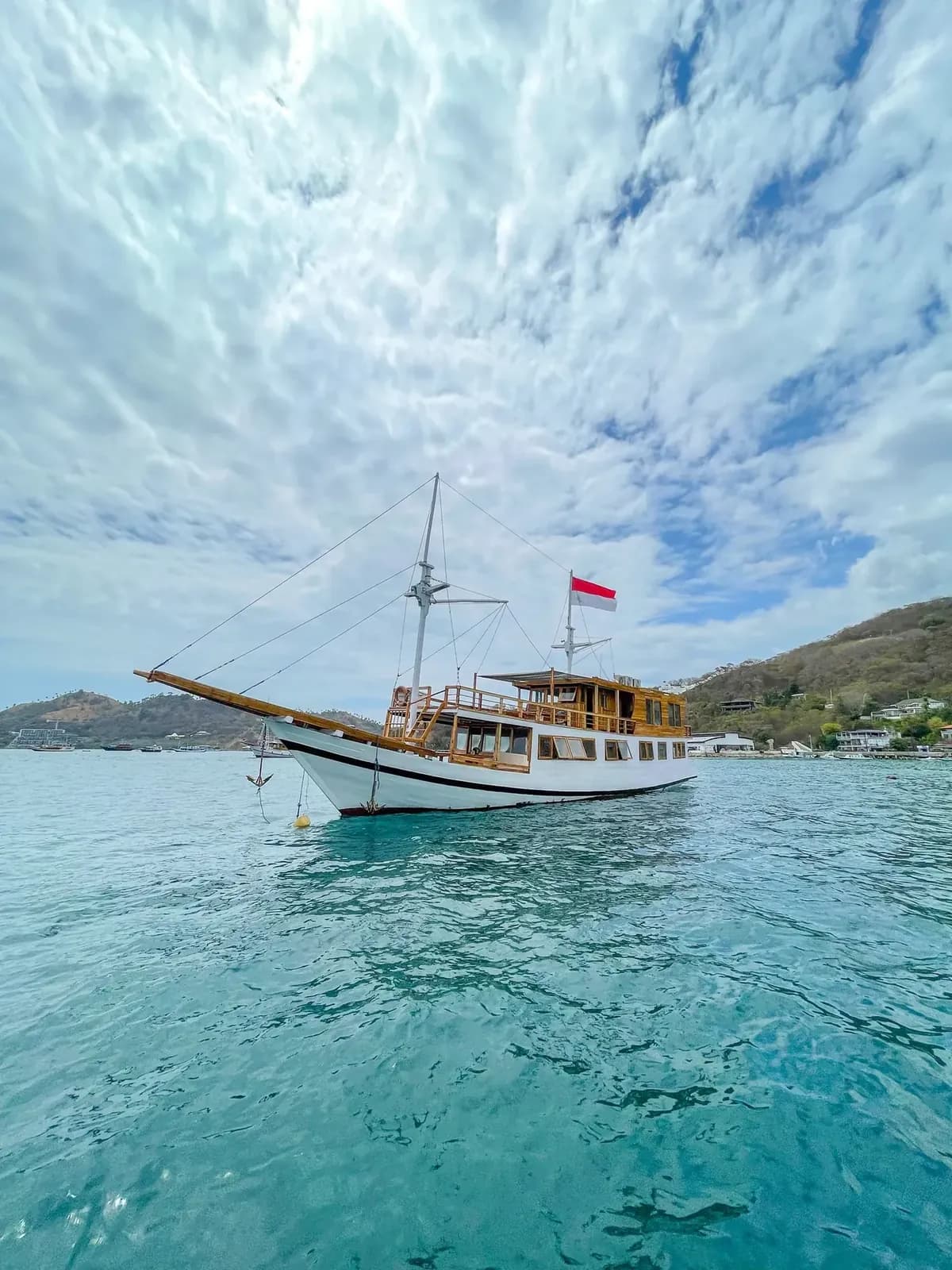 Private Charter – Raja Bintang 2 - Komodo Labuan Bajo Phinisi Boat Tour Package