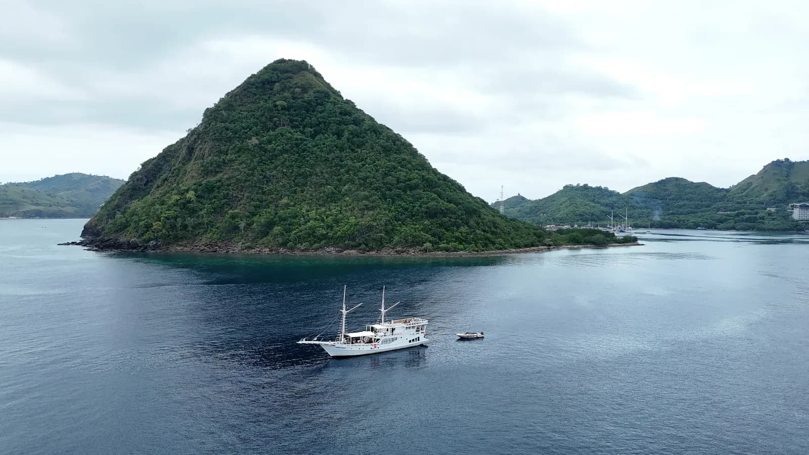 Private Charter – Sands Bajo - Private Charter – Sands Bajo - Full Day Tour Komodo